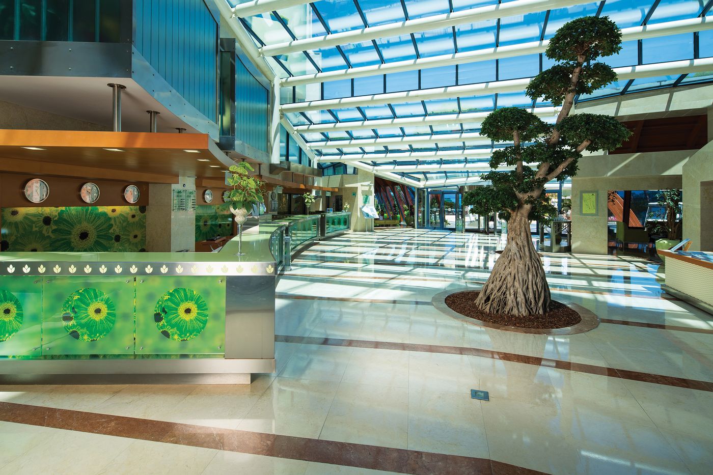 Paloma-Sensia-Lobby-46