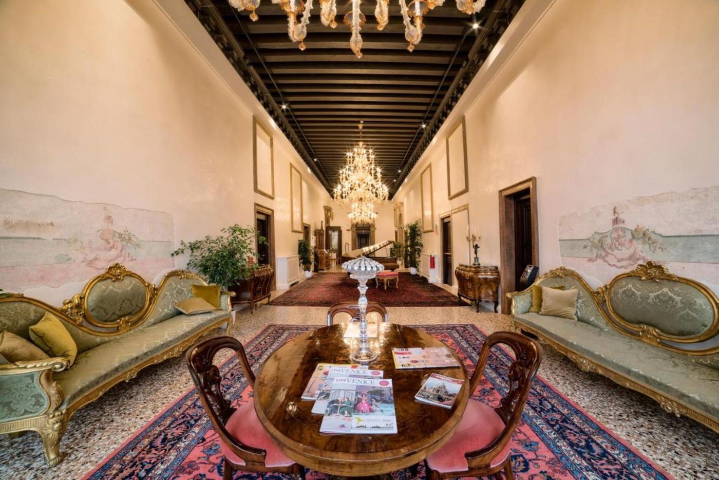 Nani-Mocenigo-Palace-General-view-20