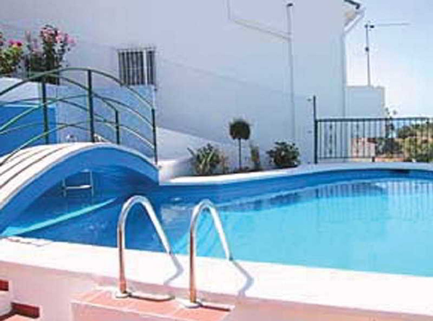 Jose-Cruz-Playa-Burriana-Pool-7