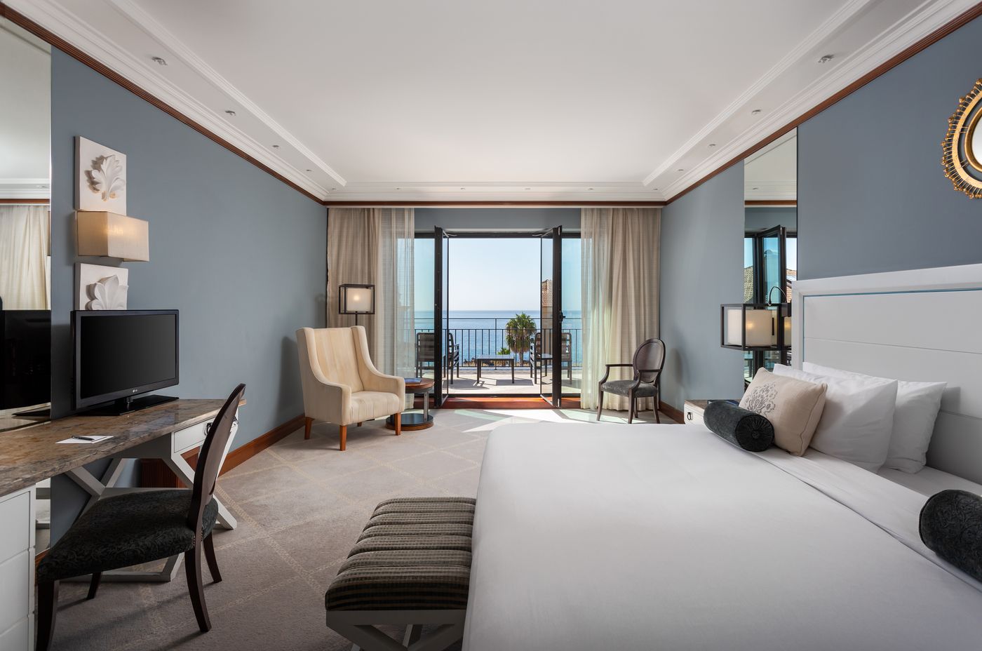 Grande-Real-Villa-Italia-Hotel---Spa-Room-5