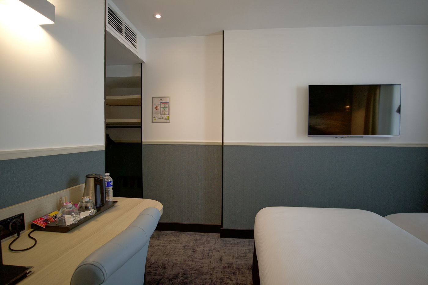 Appia-La-Fayette-Room-49