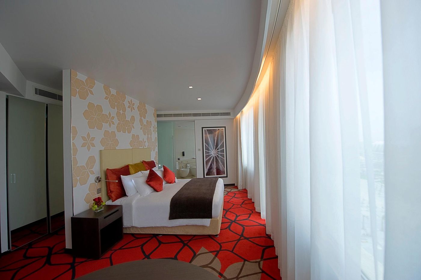 Crowne-Plaza-Hotel-Abu-Dhabi-Yas-Island-Room-41