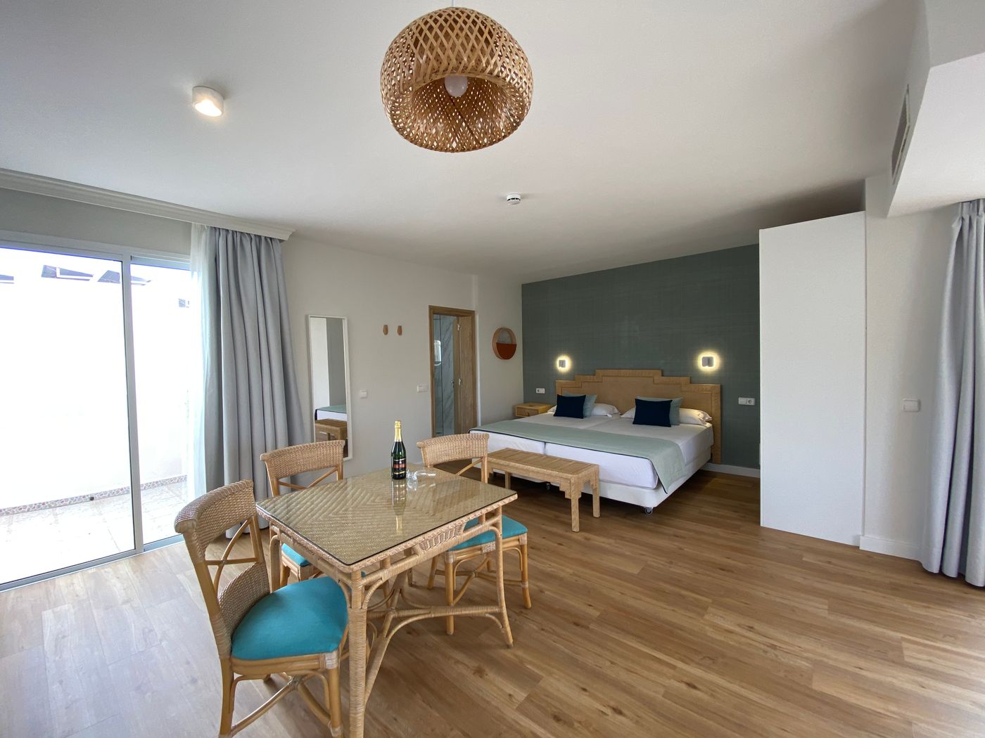 Hotel-Esmeralda-Maris-by-LIVVO-Room-9