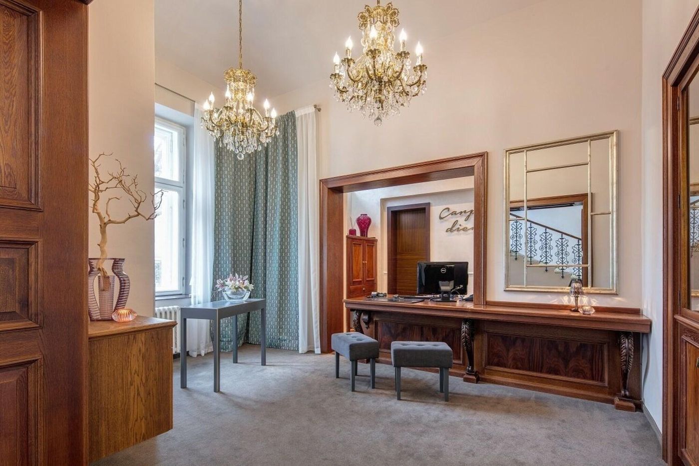 Hotel-Klarov-Lobby-11