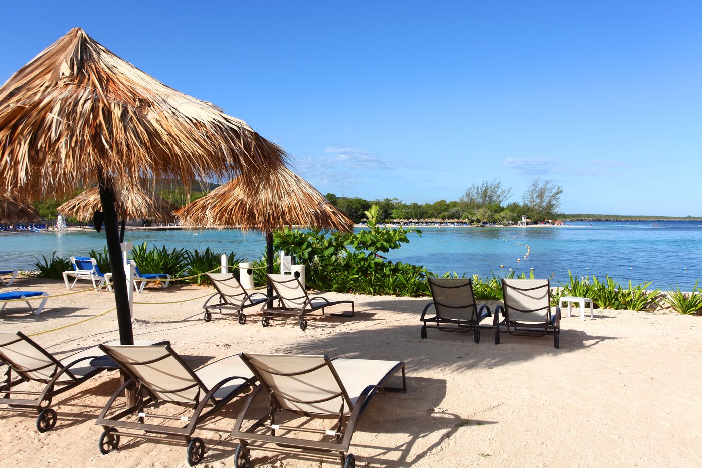 Luxury-Bahia-Principe-Runaway-Bay-All-Inclusive-Adults-Only-Beach-11