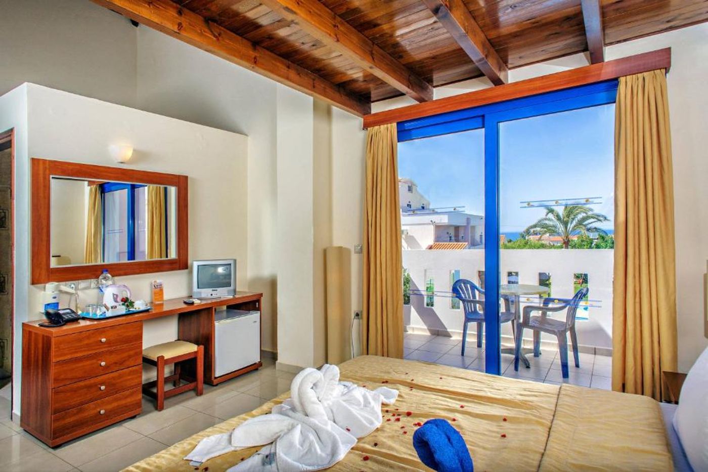 Adelais-Hotel-Room-15