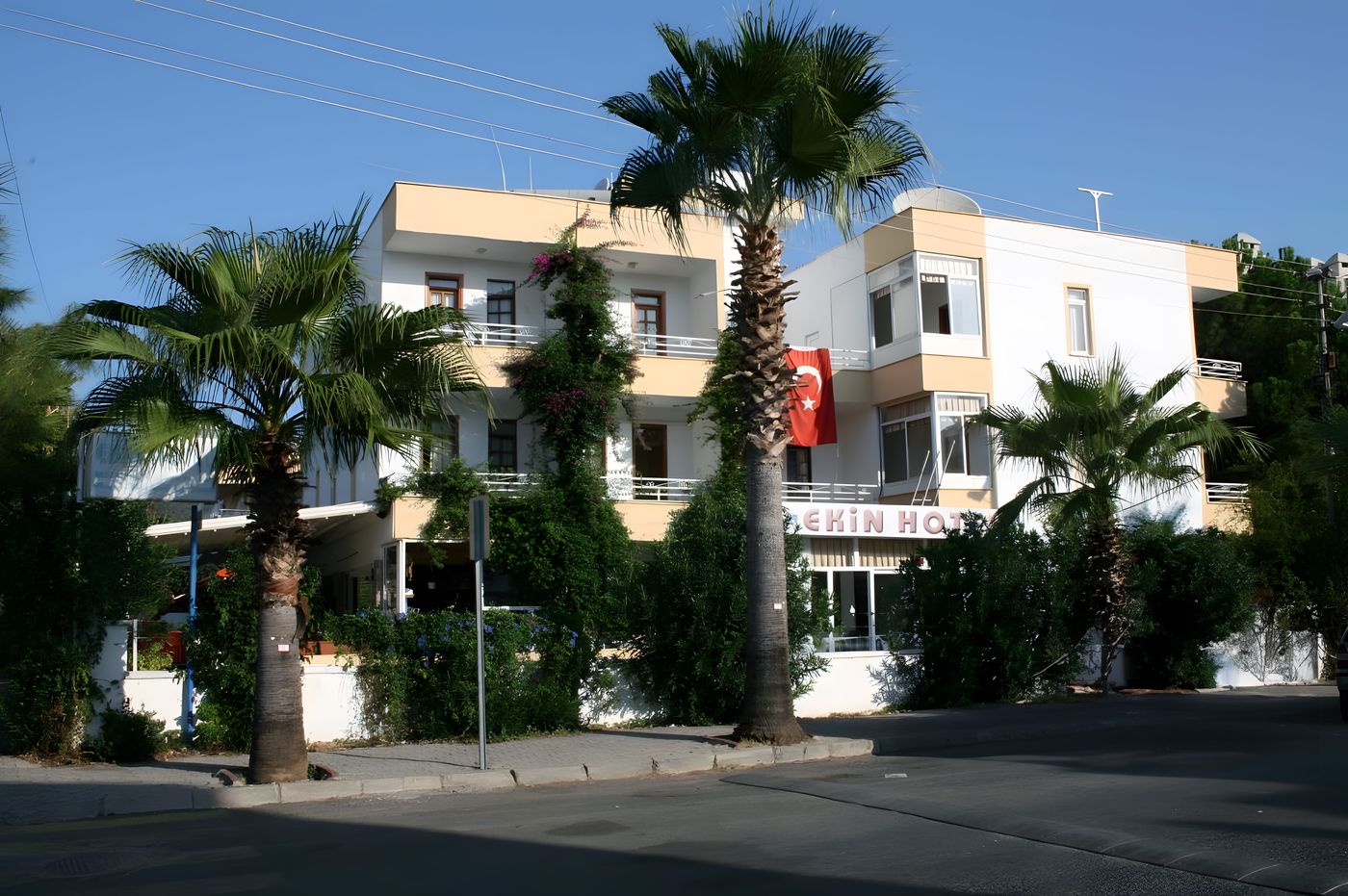 New  Blue Maris Hotel