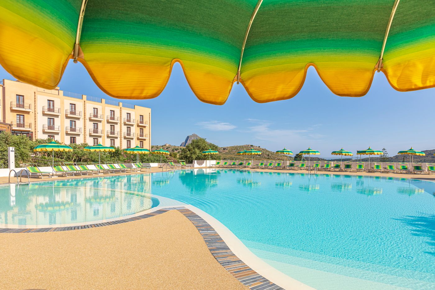 Villa-Zina-Park-Hotel-Pool-3