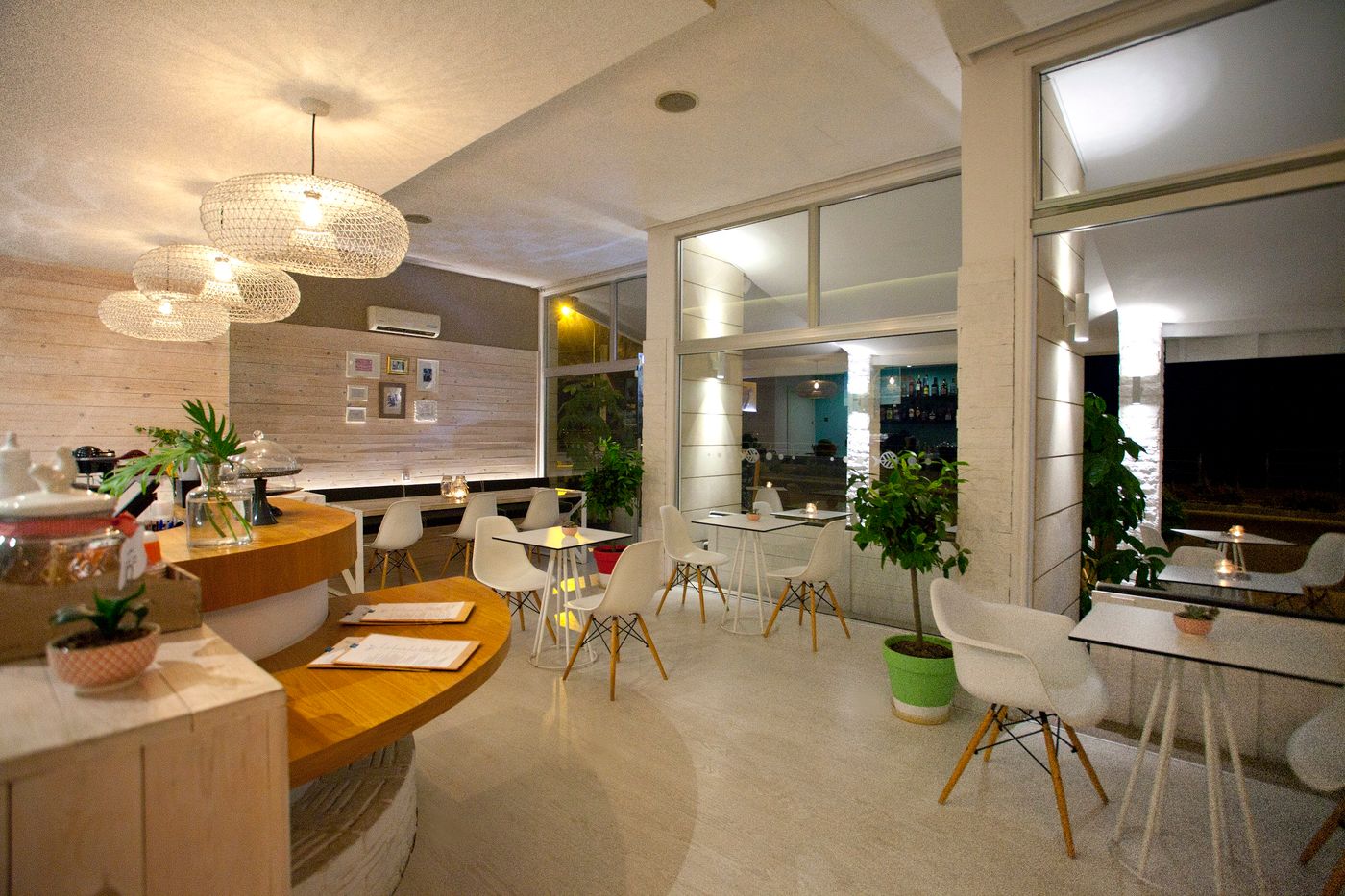 Costantiana-Beach-Hotel-Apts-Bar-16