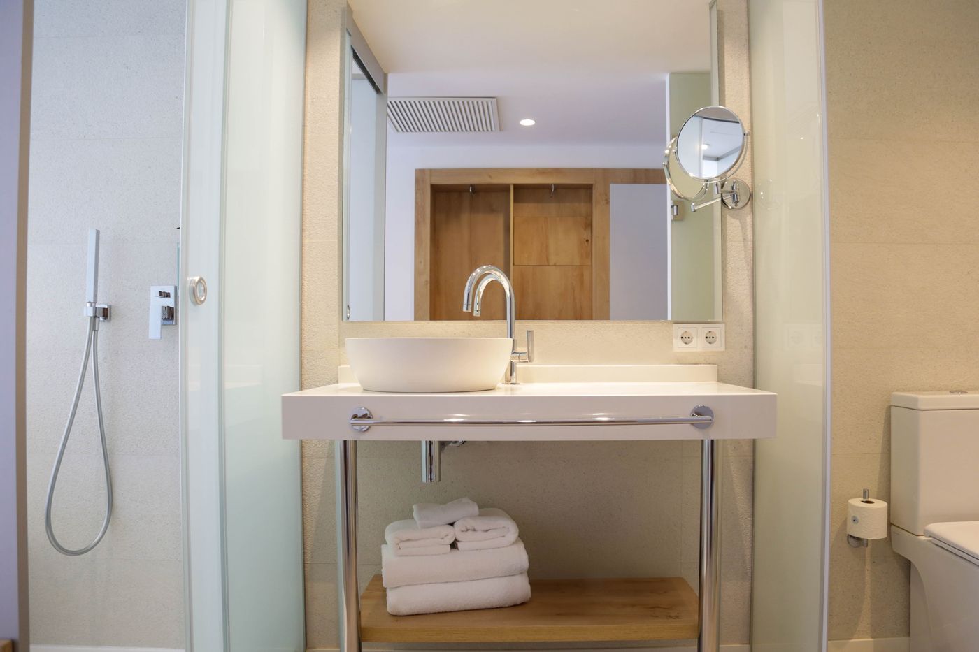 El-Puerto-Ibiza-Hotel---Spa-Room-49