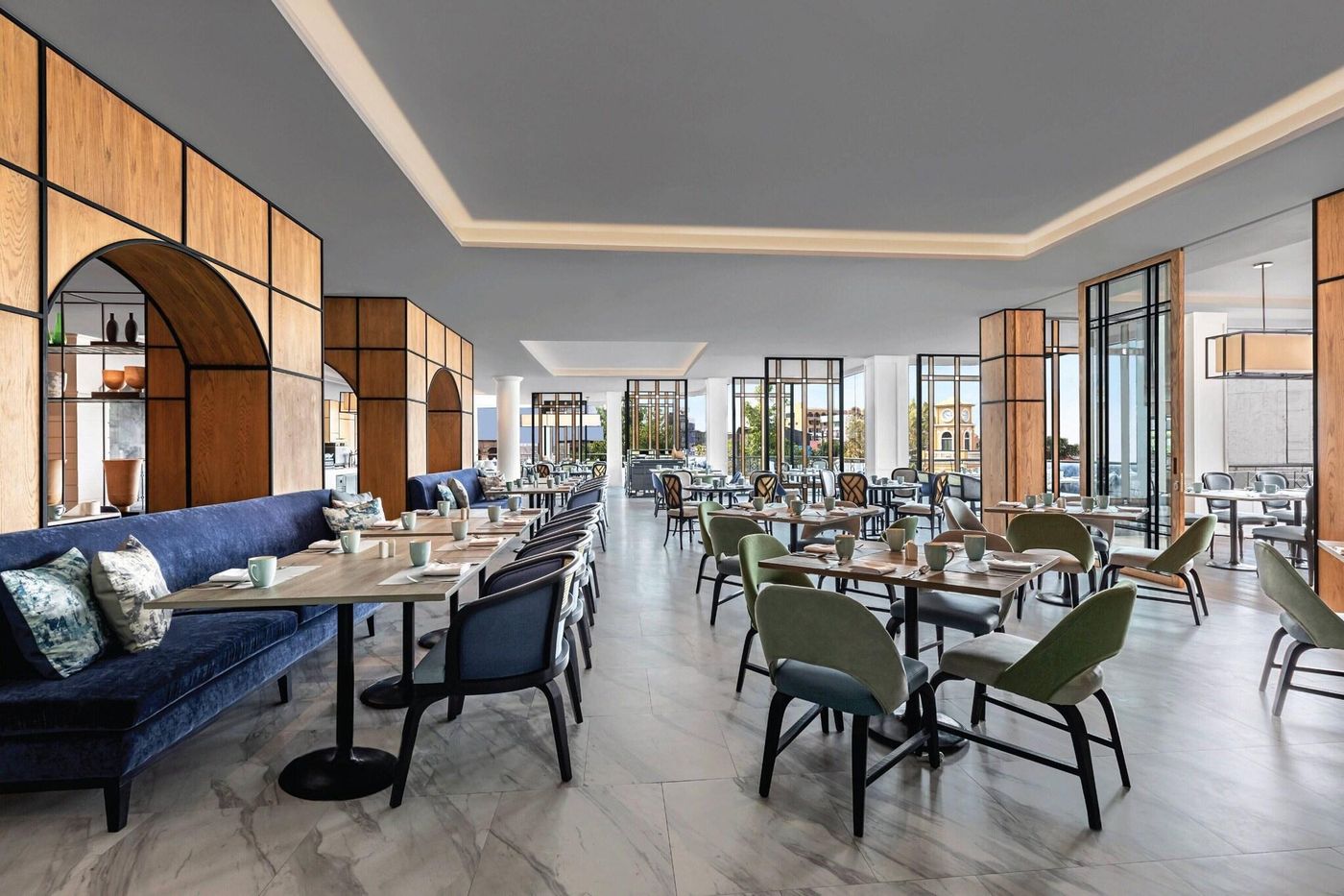 Metropole-Hotel-Phuket-Restaurant-42