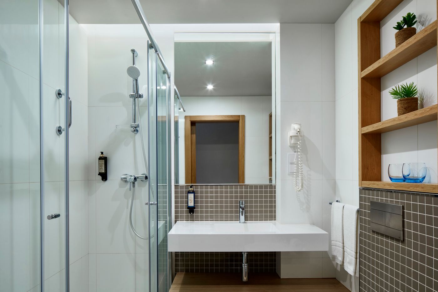 Dom-Jose-Beach-Hotel-Room-32