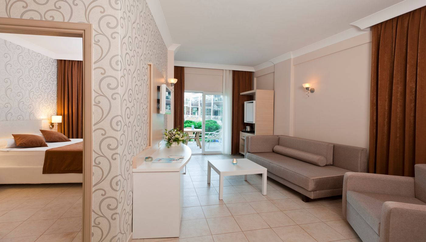 Club-Mermaid-Village-Room-16