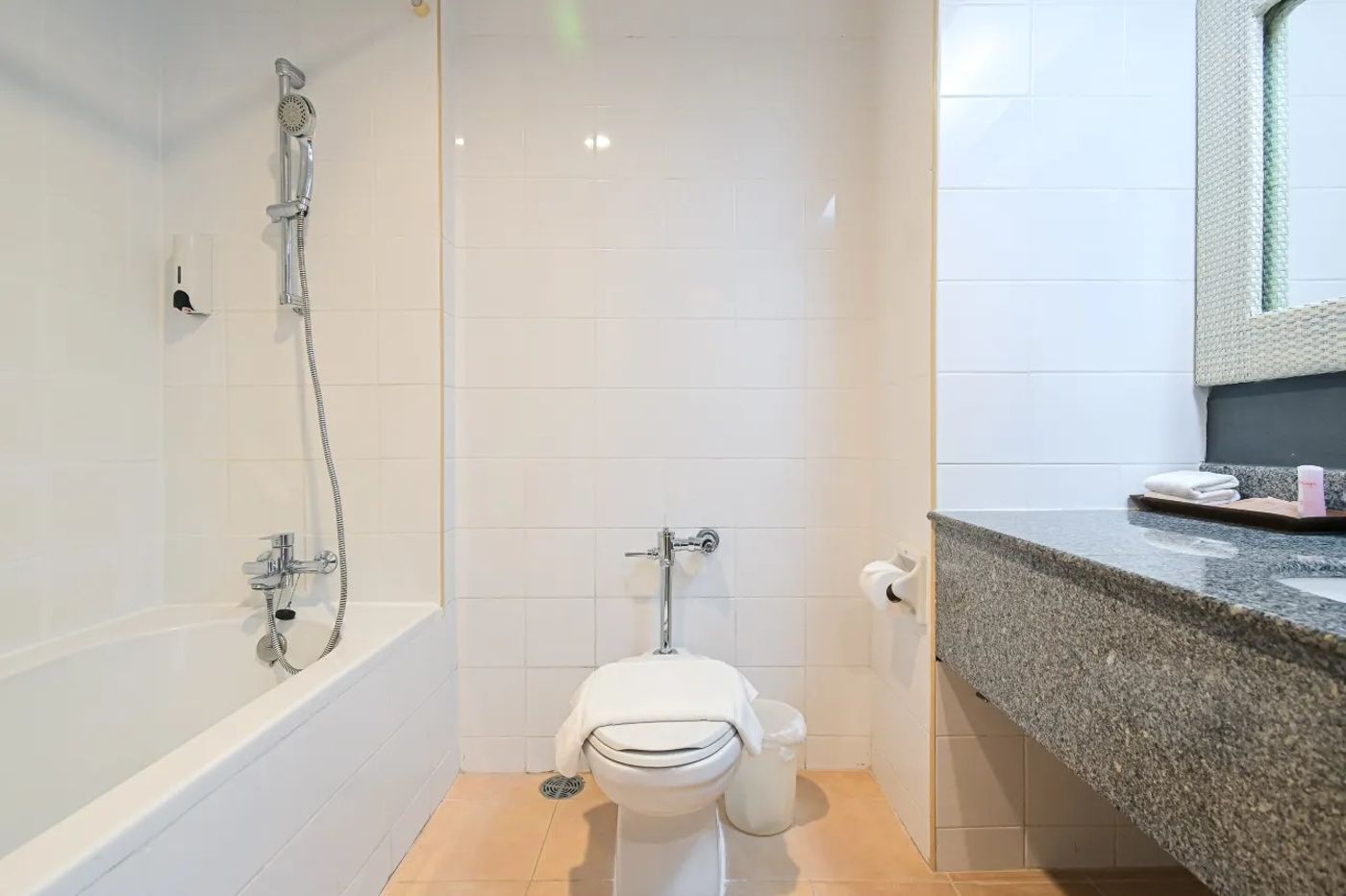 Ramada-by-Wyndham-Phuket-Southsea-Room-54