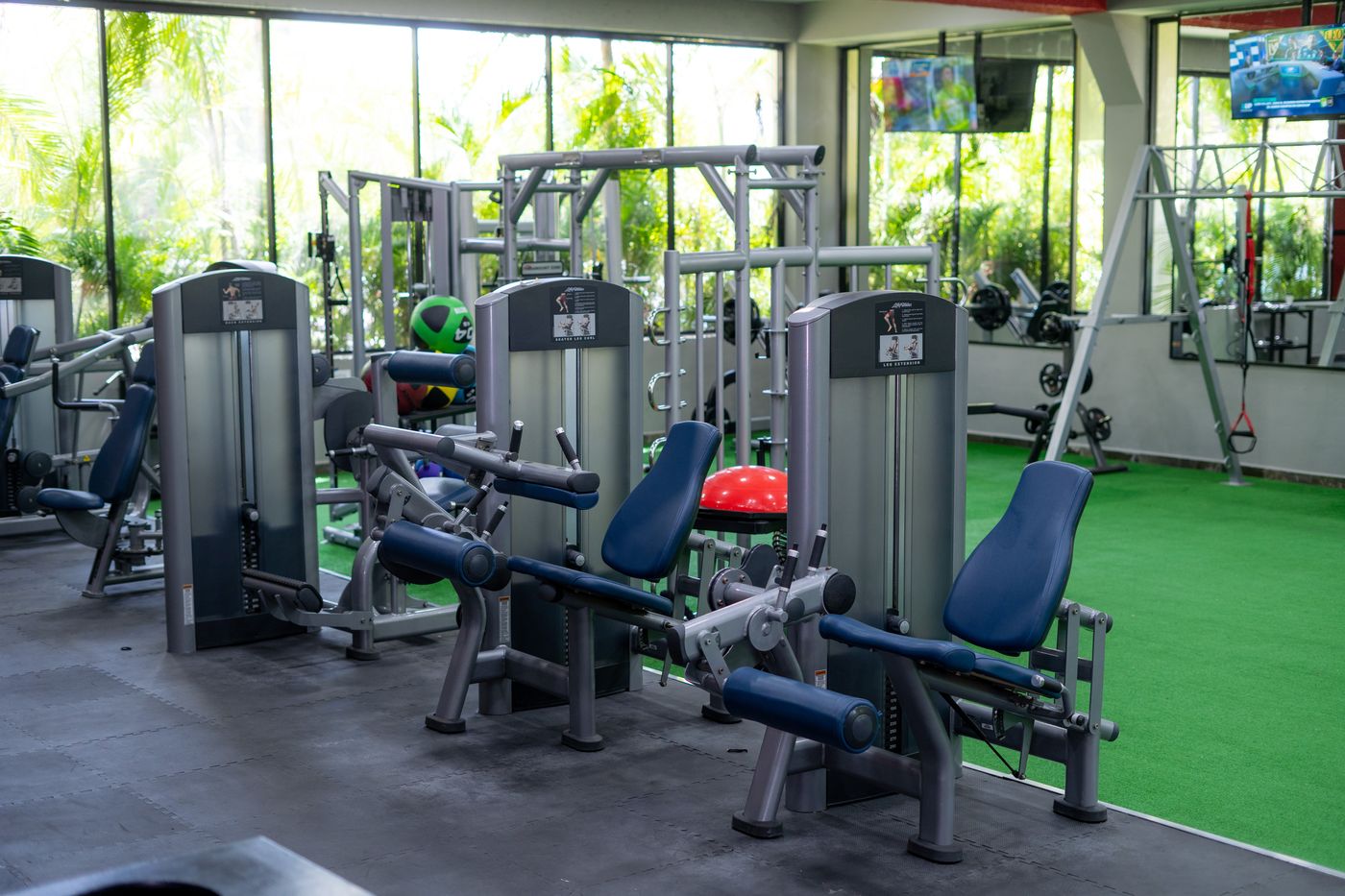 The-Pyramid-at-Grand-Oasis-Sports-and-Entertainment-76