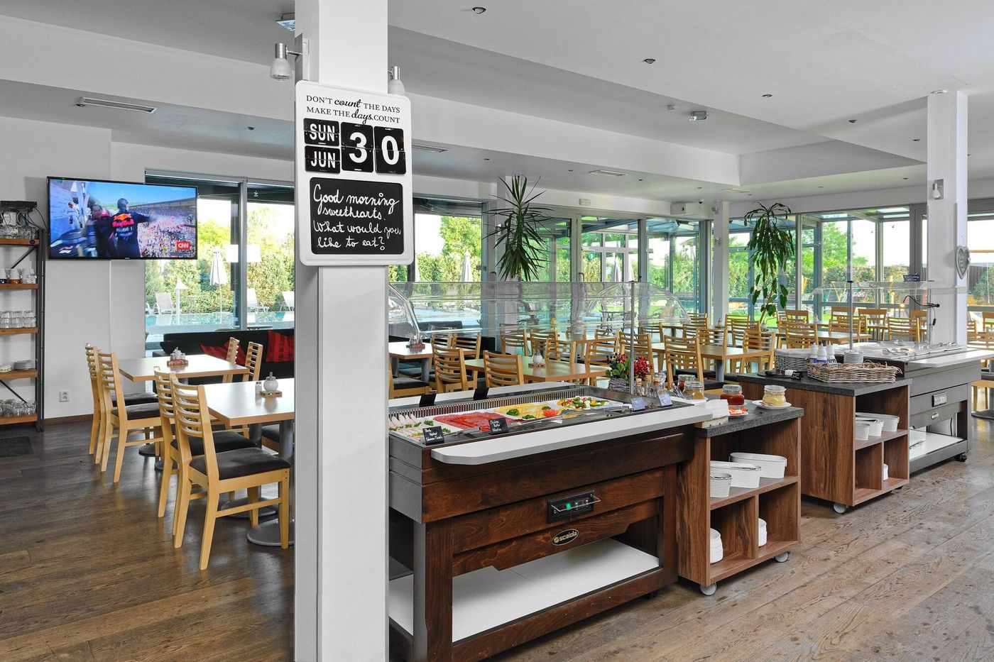 Hotel-Aura-Restaurant-39