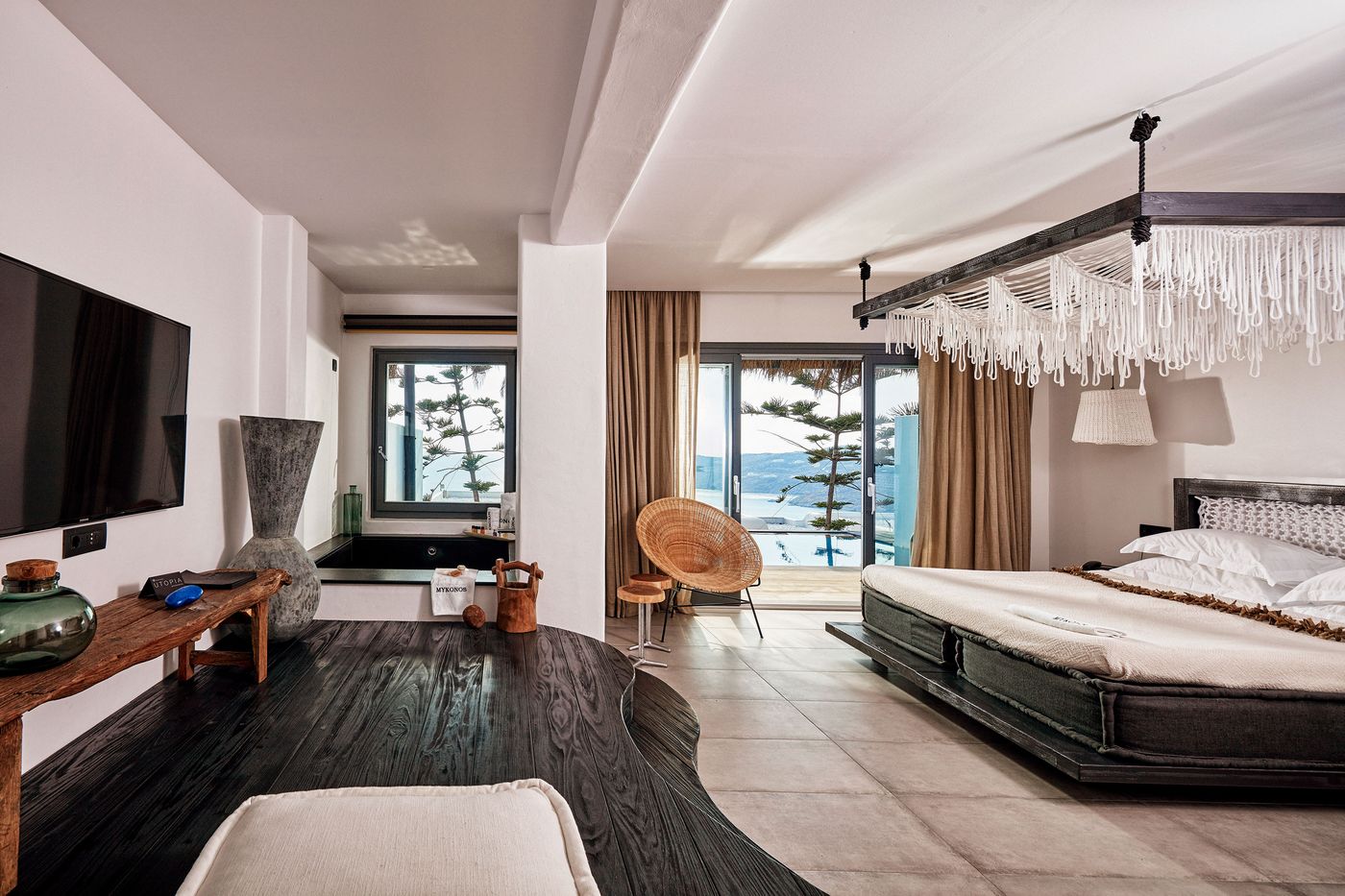 Myconian-Utopia-Room-17