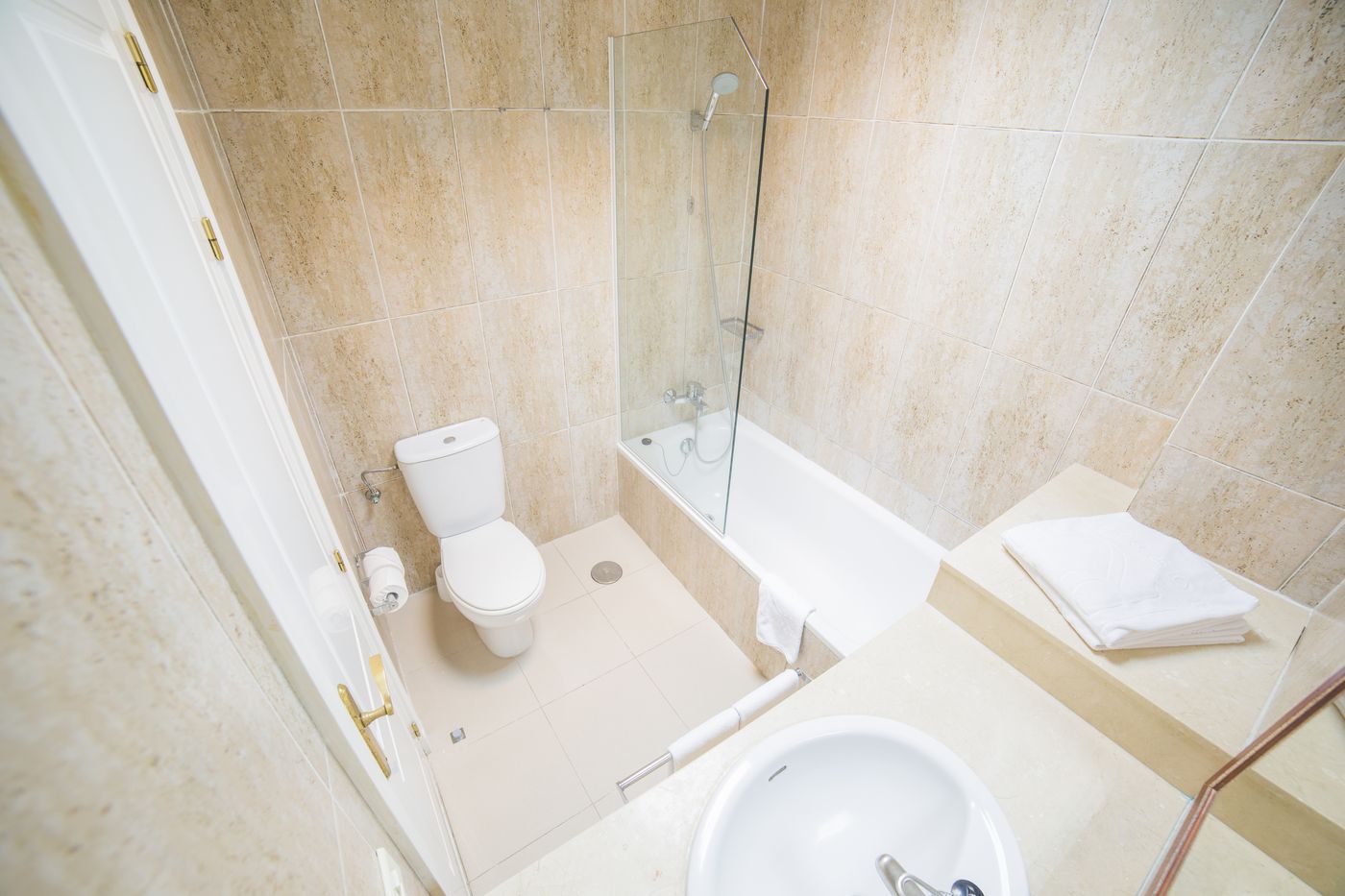 Hotel-RF-Astoria---Adults-Only-Room-23