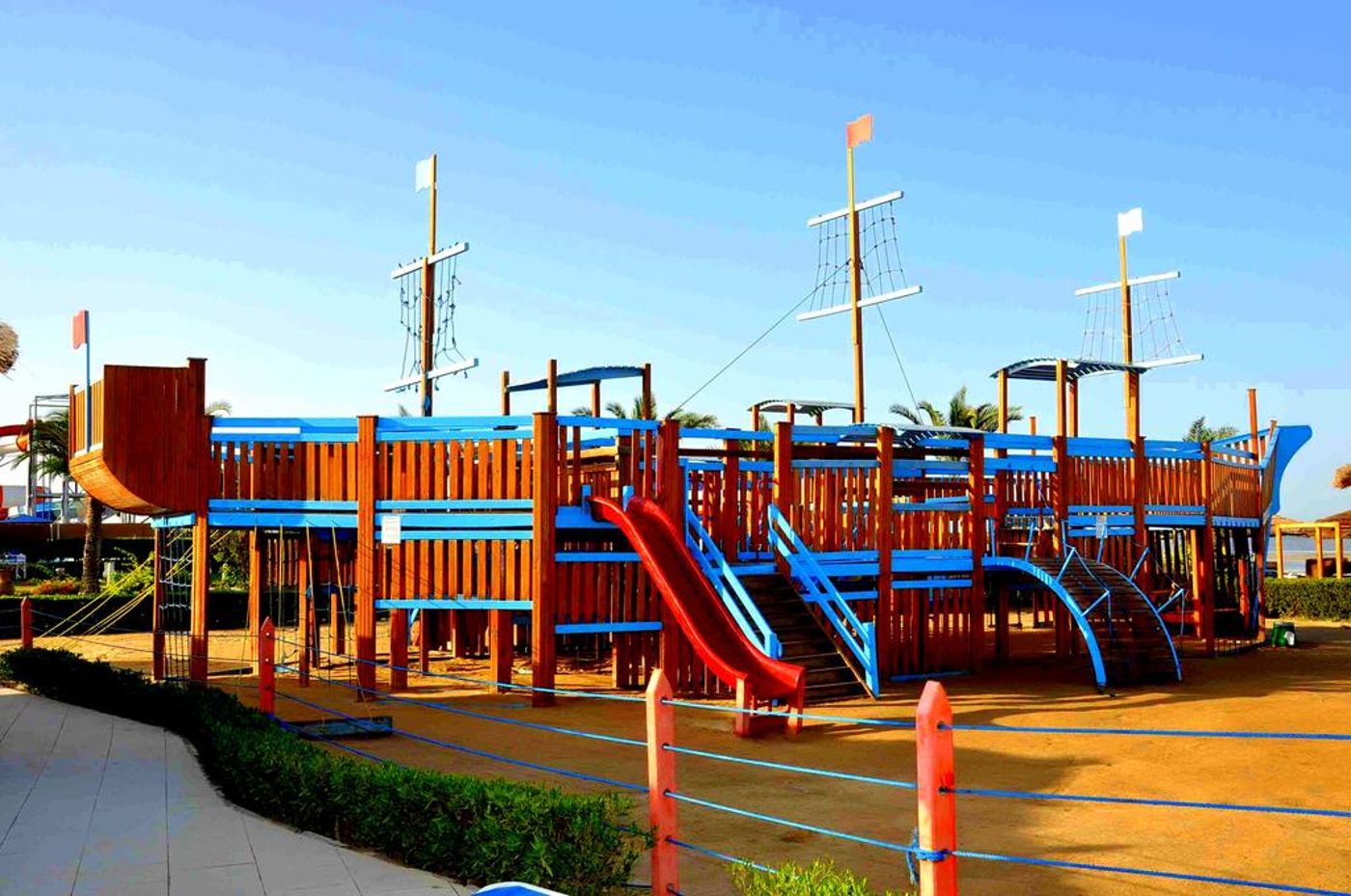 Titanic Palace And Aquapark Resort