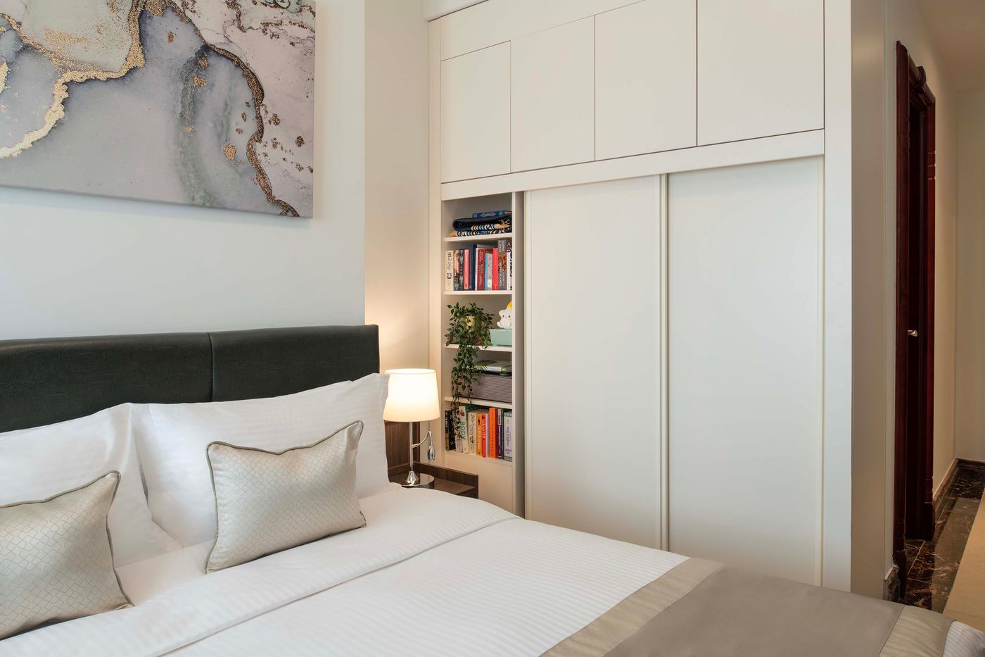 Somerset-Al-Mansora-Doha-Room-18