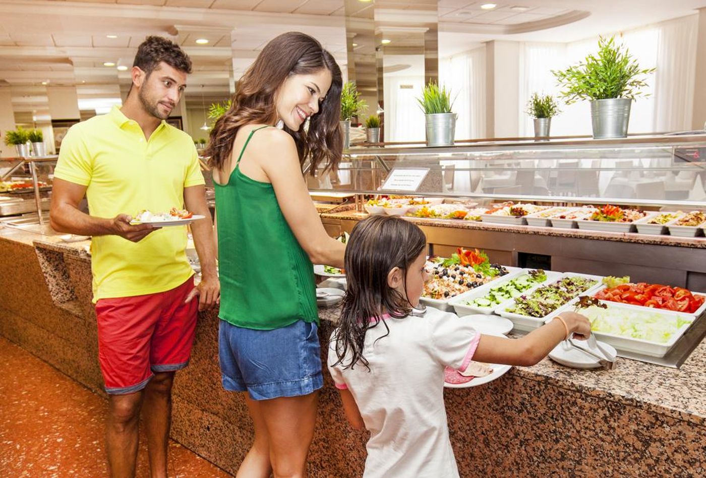 Port-Denia-Restaurant-36