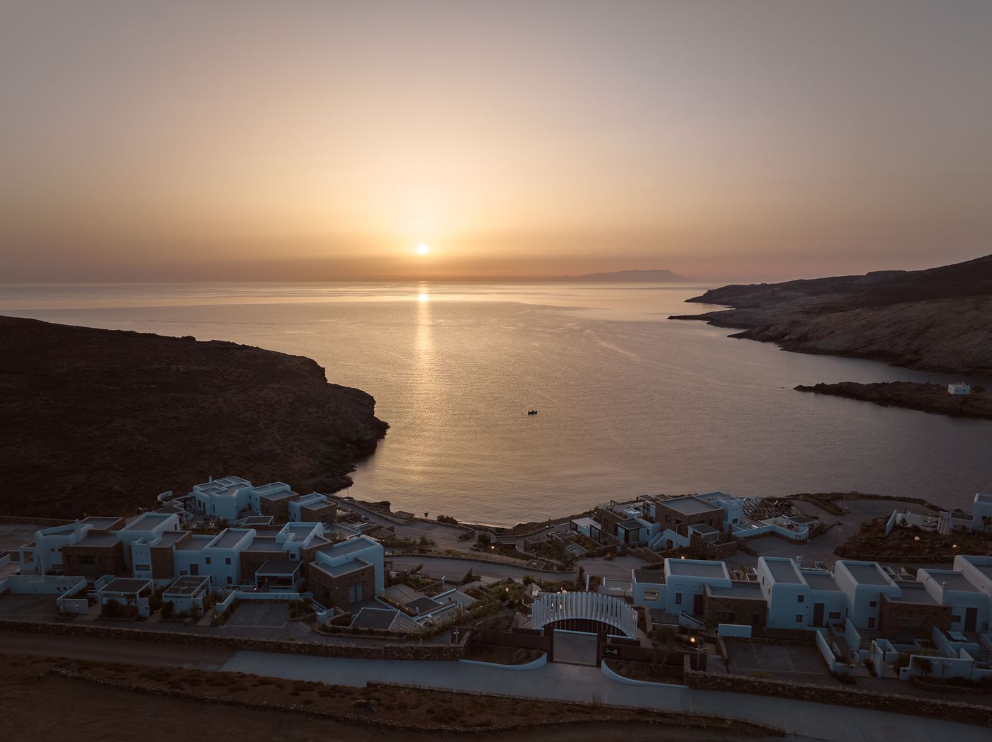 Semeli-Coast-Mykonos--Curio-Collection-By-Hilton-General-view-76