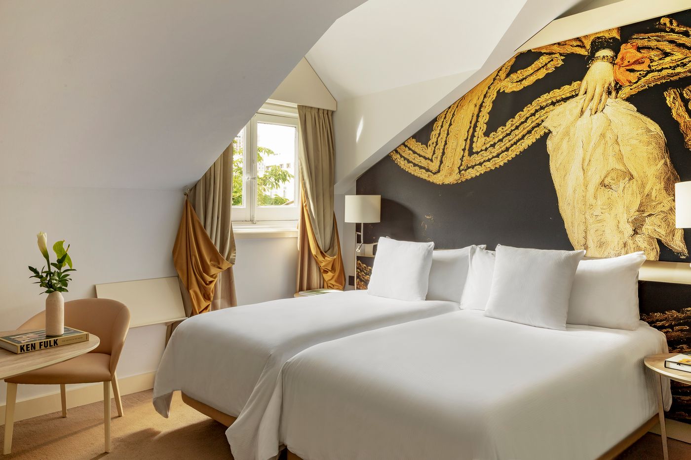 Gran-Melia-Palacio-de-los-Duques-Room-52