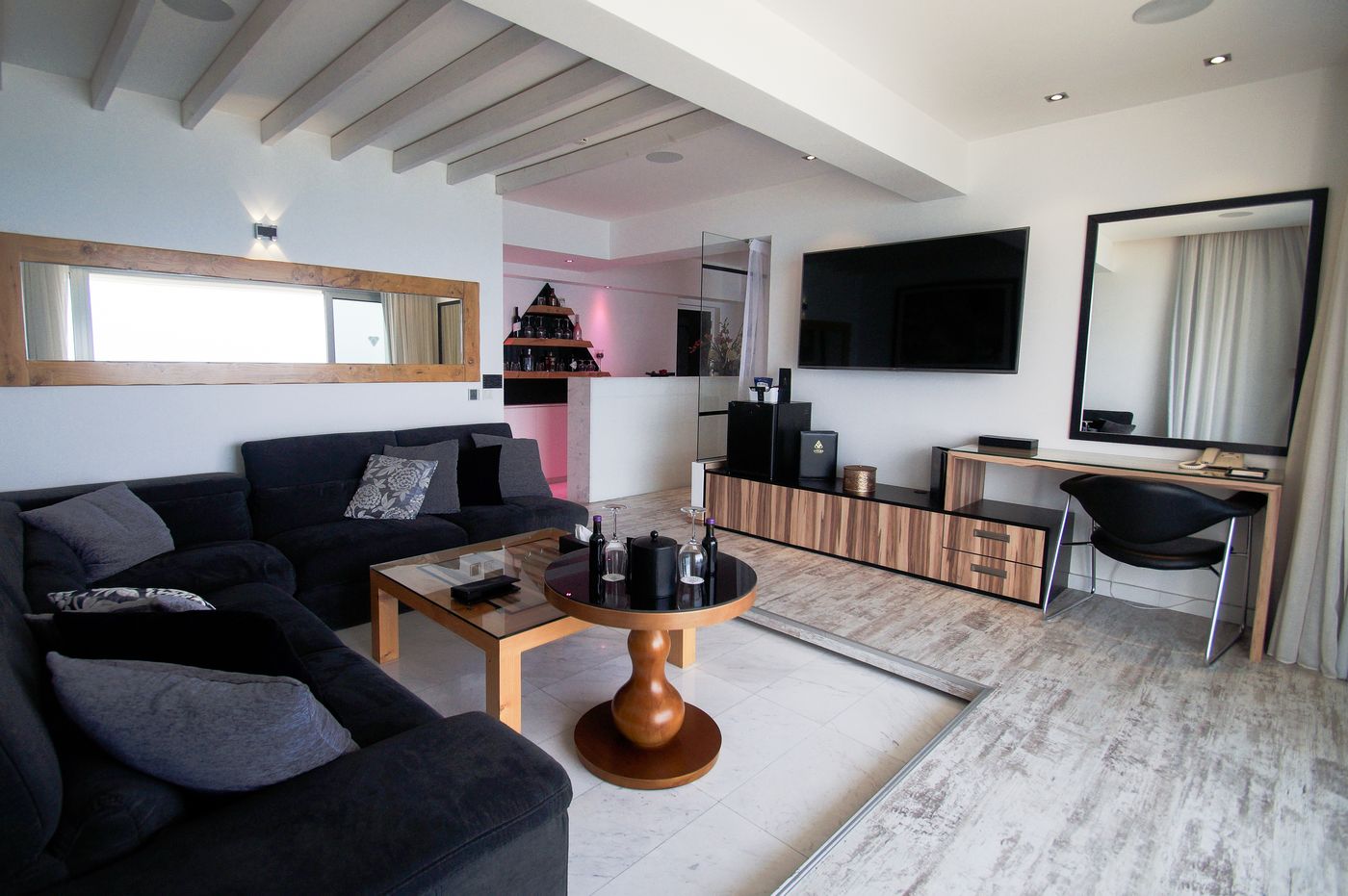 The-Ciao-Stelio-Deluxe-Hotel-Room-33