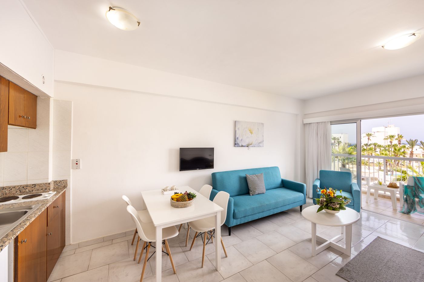 Papantonia-Apts-Room-11