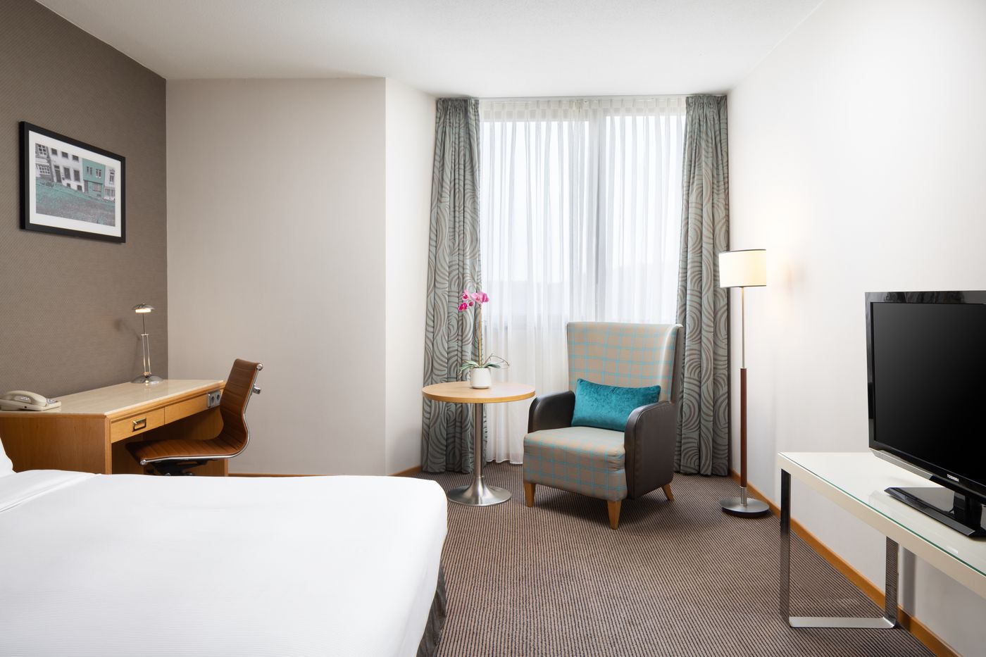 Doubletree-By-Hilton-Luxembourg-Room-14