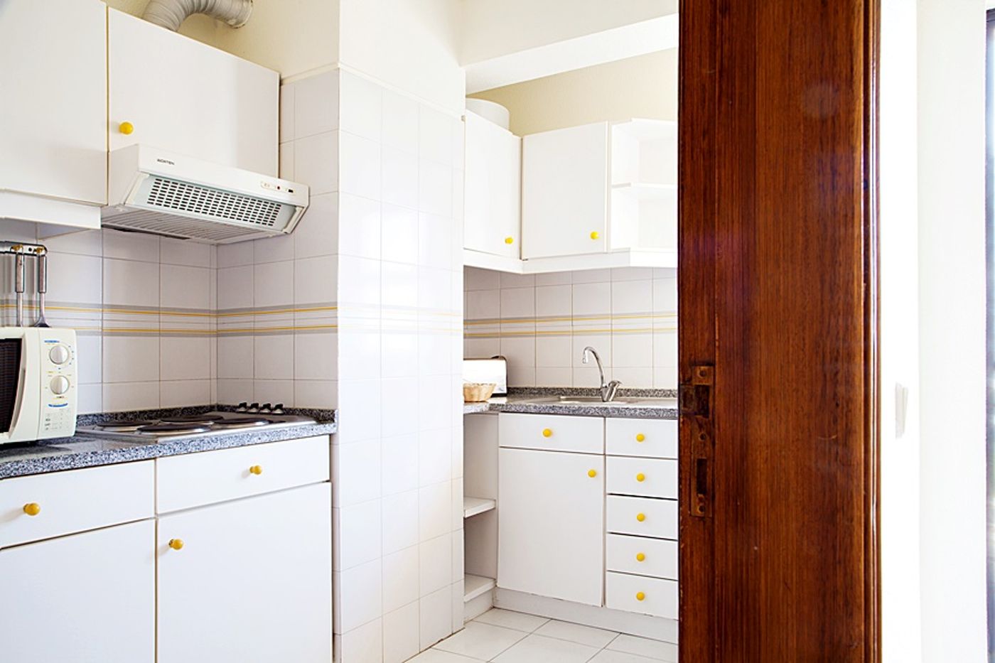 Club-Amarilis-Room-20