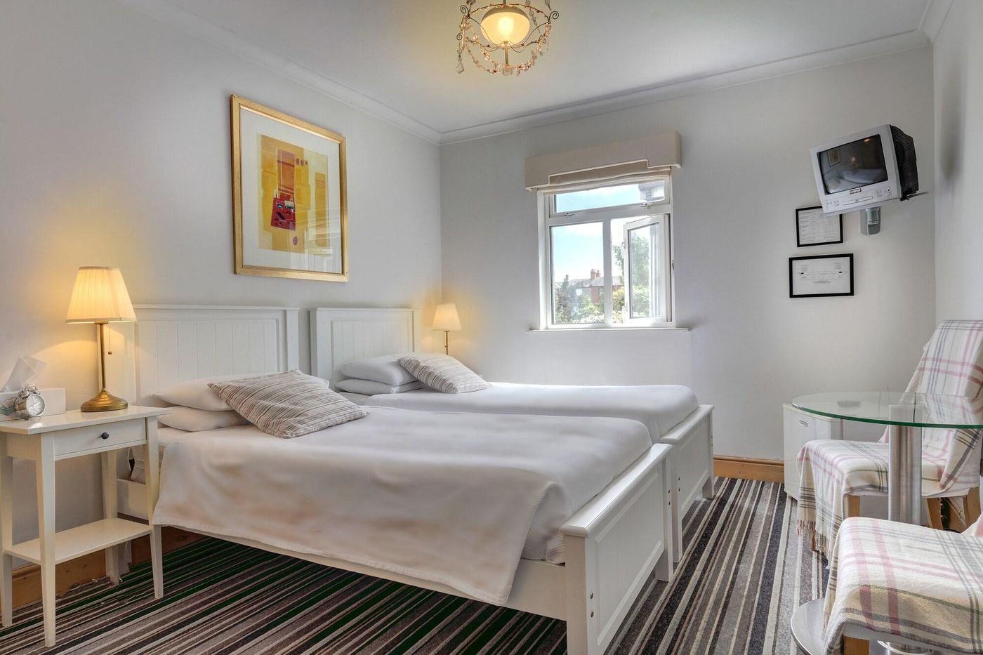 St--Aiden-s-Guesthouse-Room-13