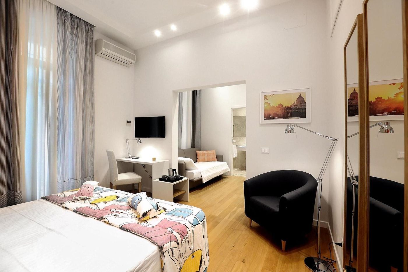 Sofia-s-Suites-Guesthouse-Room-17