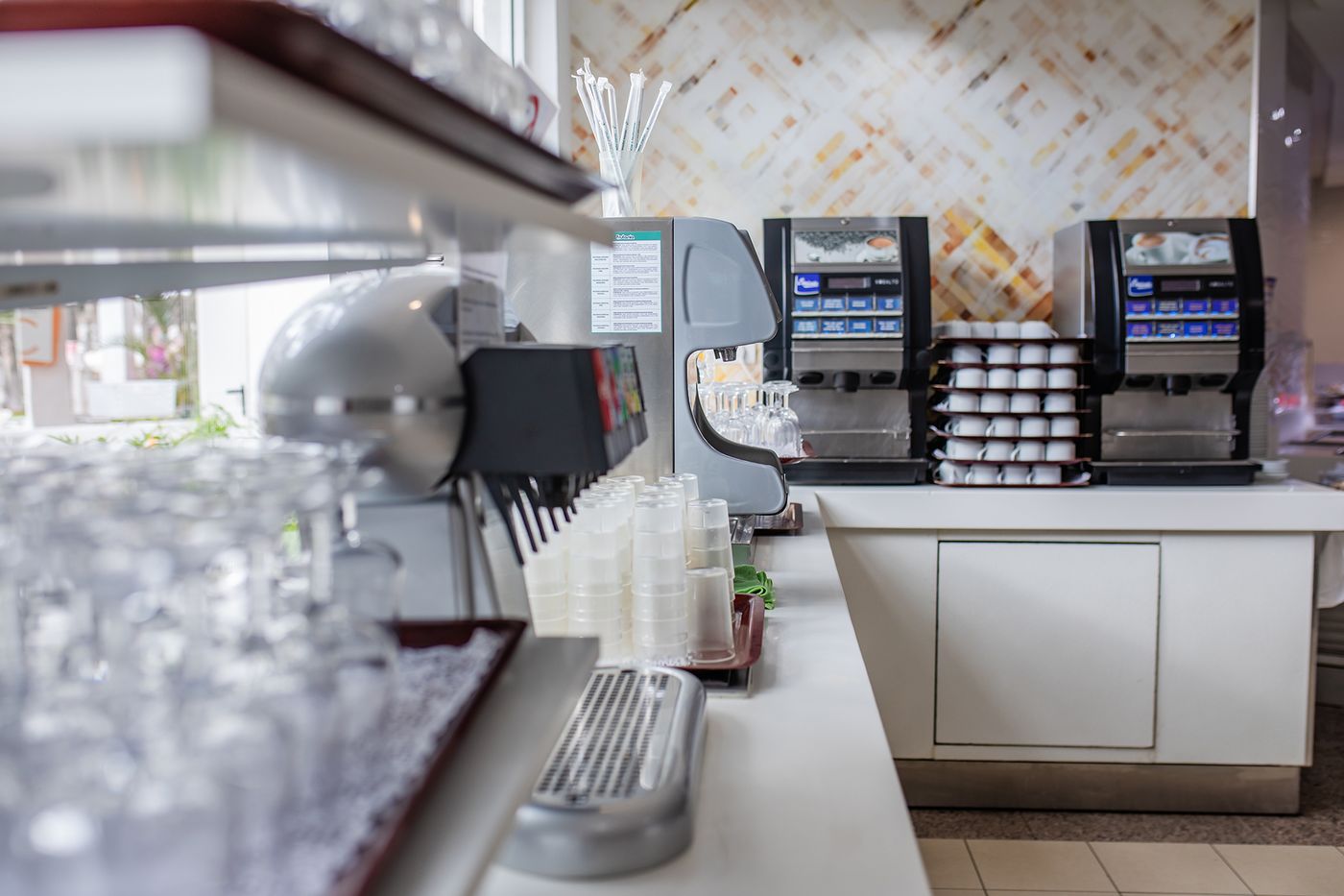 Servatur-Waikiki-Restaurant-56