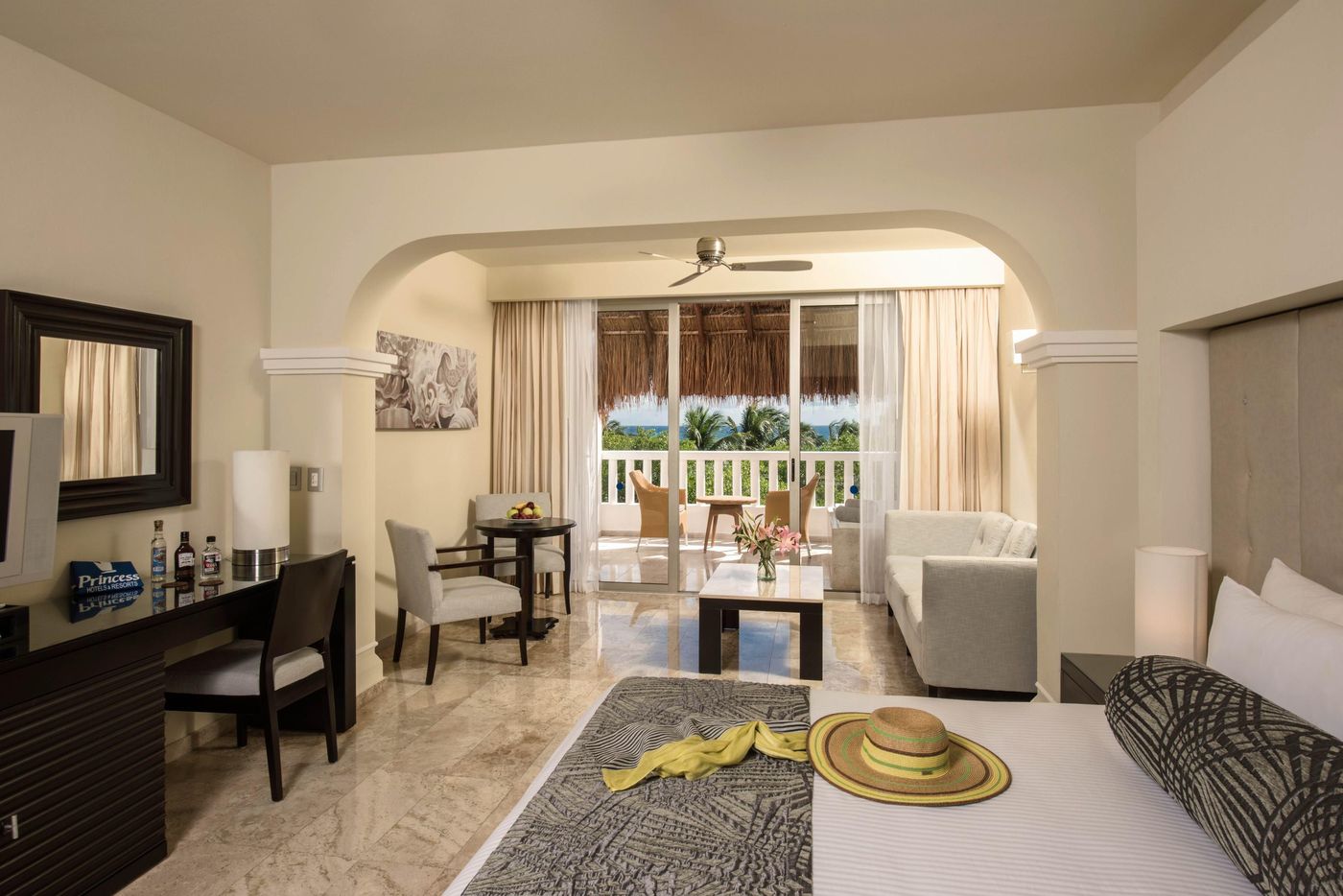 Grand-Riviera-Princess-Room-33