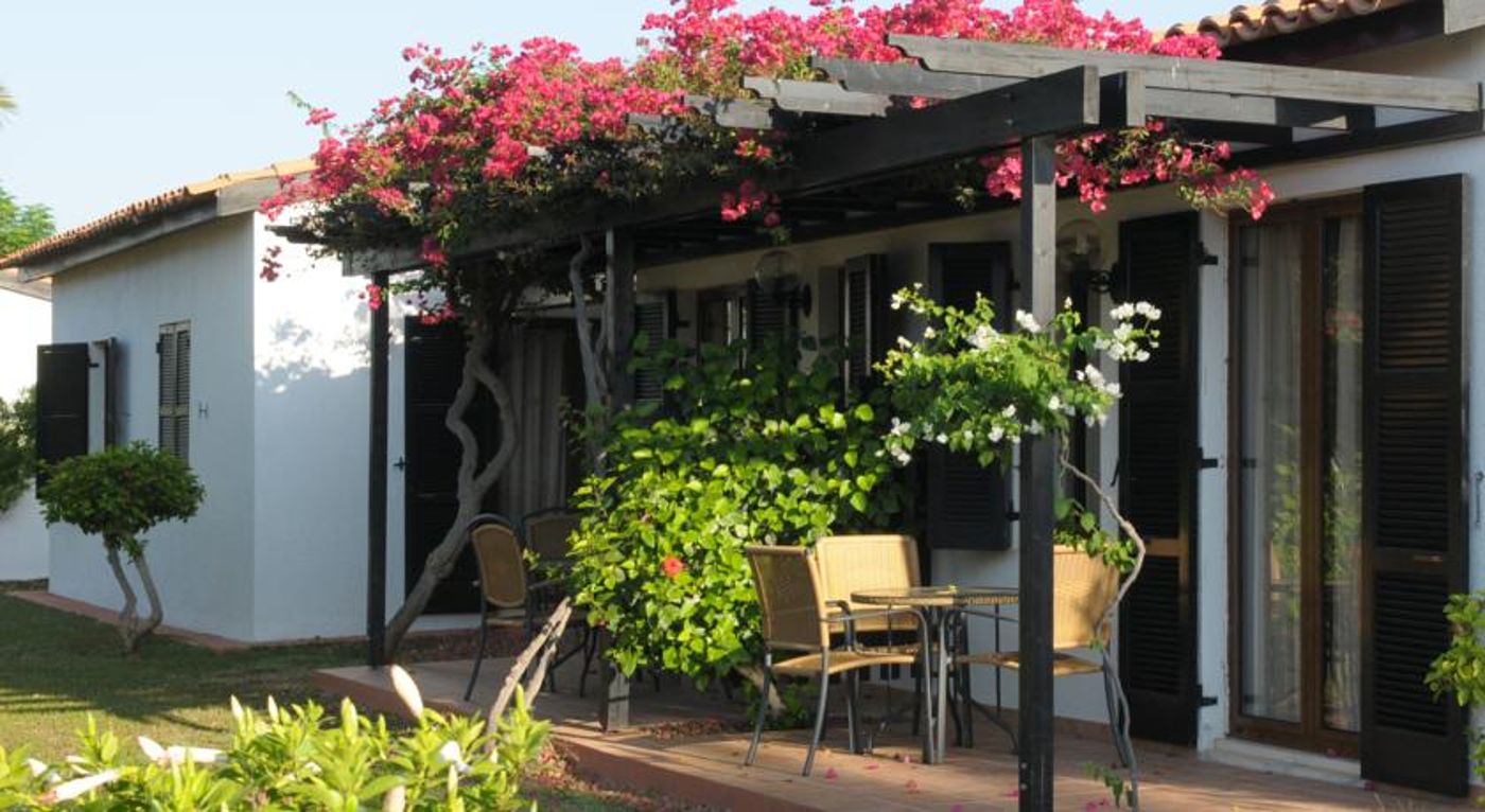 Kermia Beach Bungalow Hotel