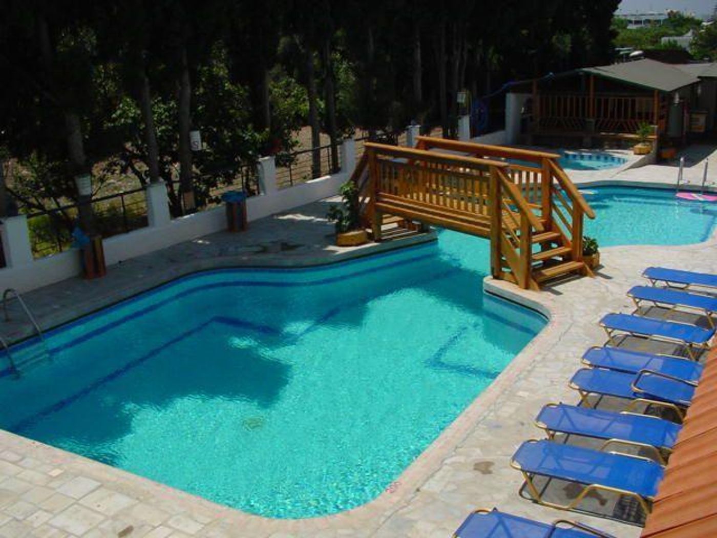 Sunny Days Apartments