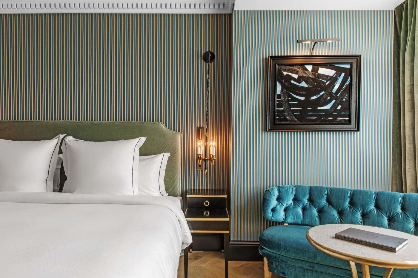 Hotel-de-Berri-Champs-Elysees--a-Luxury-Collection-Hotel--Paris-Room-26