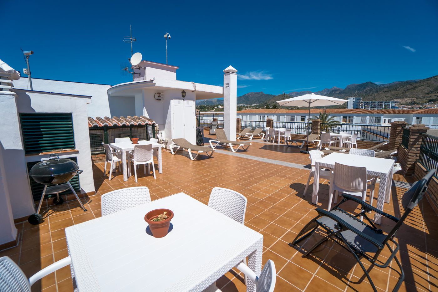 Apartamentos-Tur----sticos-Manuel-Mart----n-Terrace-8