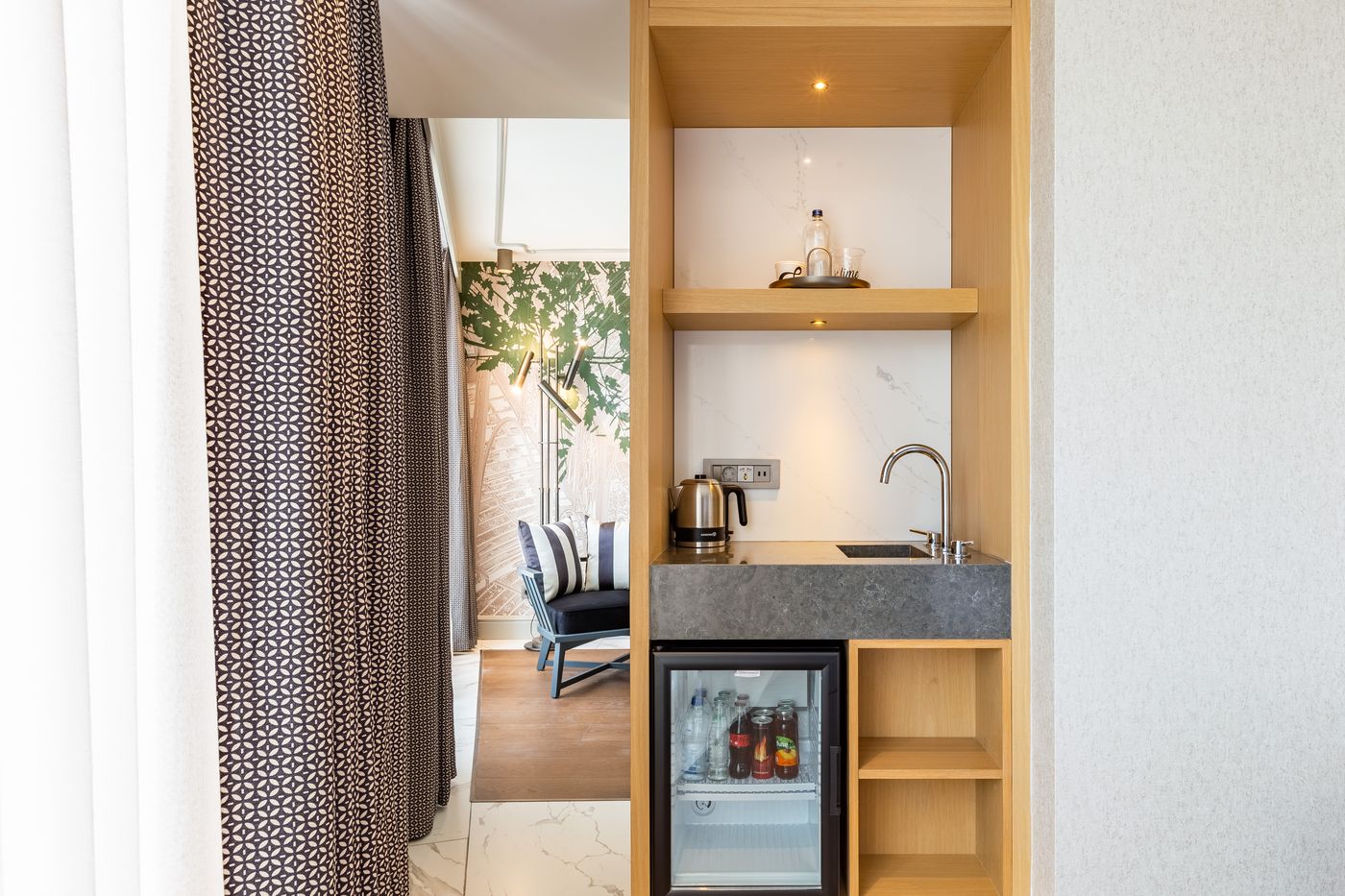 Stayso-The-House-Hotel-Room-18