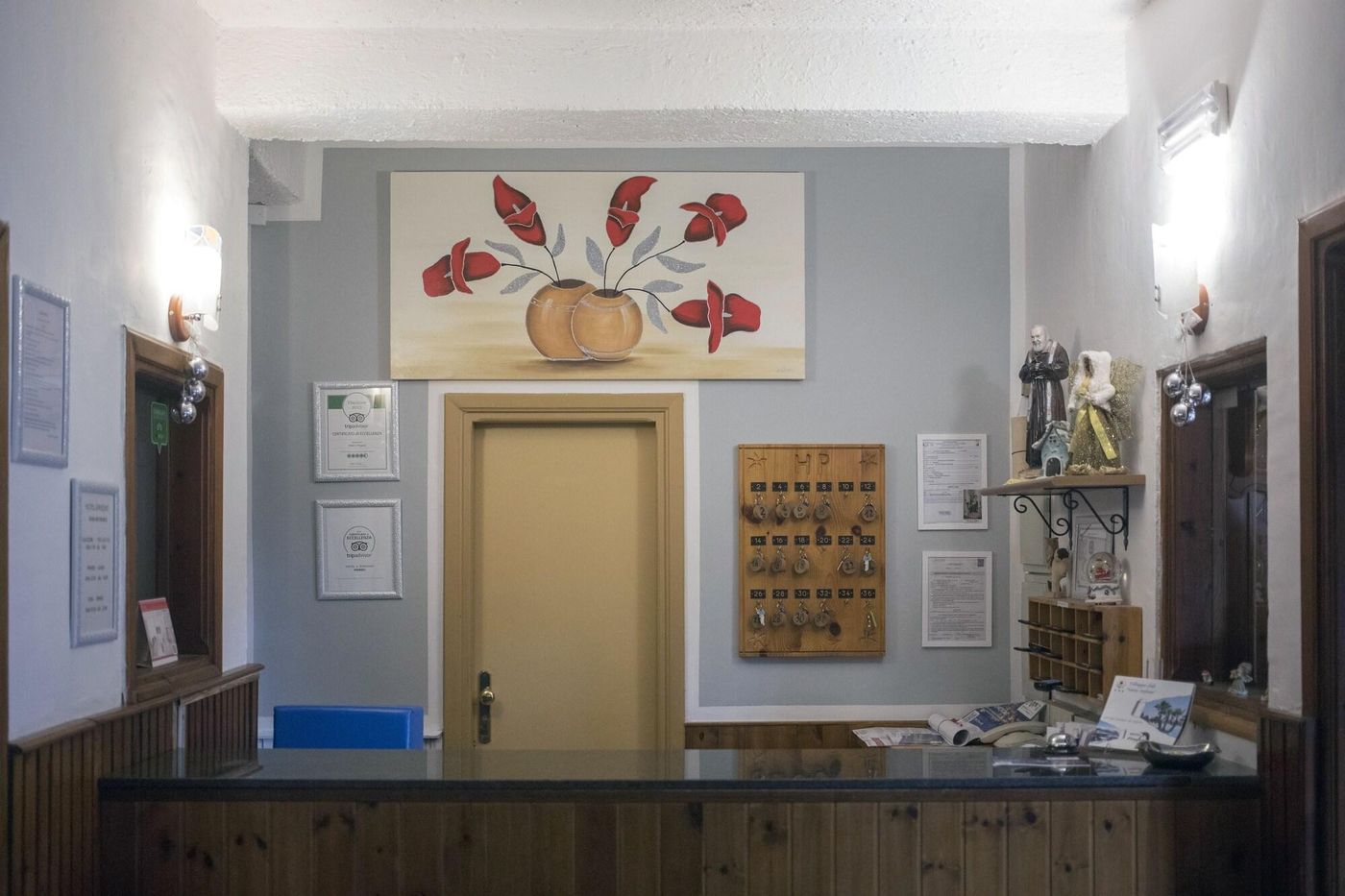 Hotel-Pinguino-Lobby-9