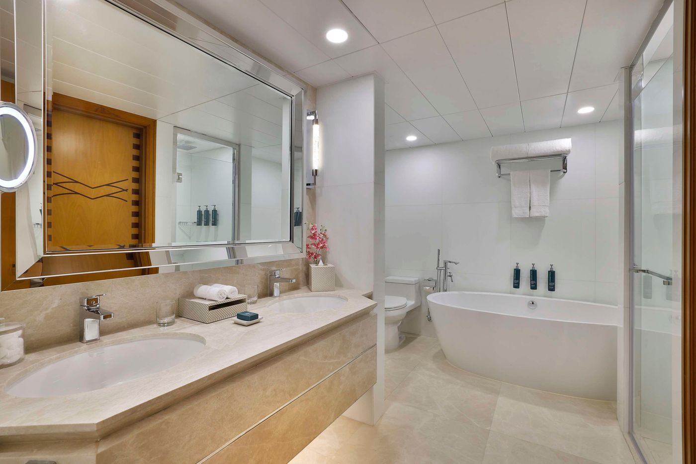 Hilton-Dubai-Jumeirah-Room-91