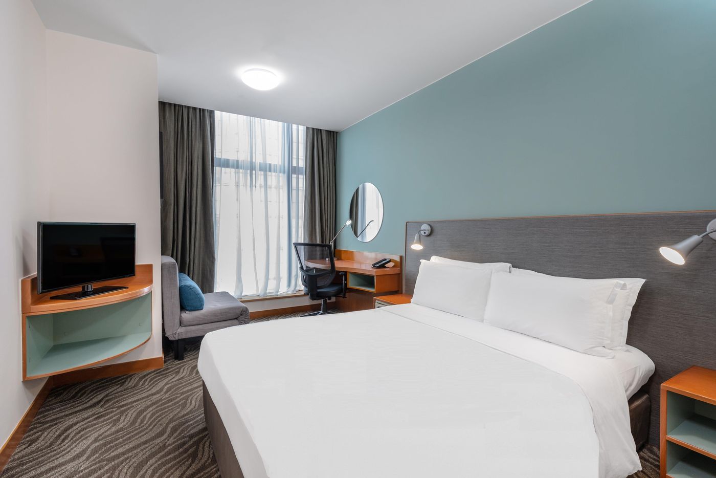 Holiday-Inn-Express-Causeway-Bay-Hong-Kong-Room-6