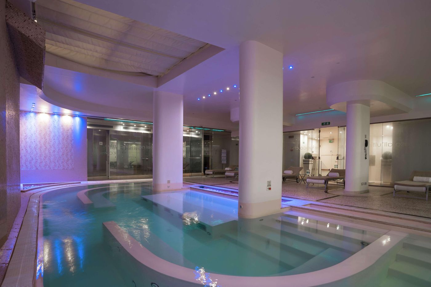 DoubleTree-by-Hilton-Florence-Metropole-Sports-and-Entertainment-53