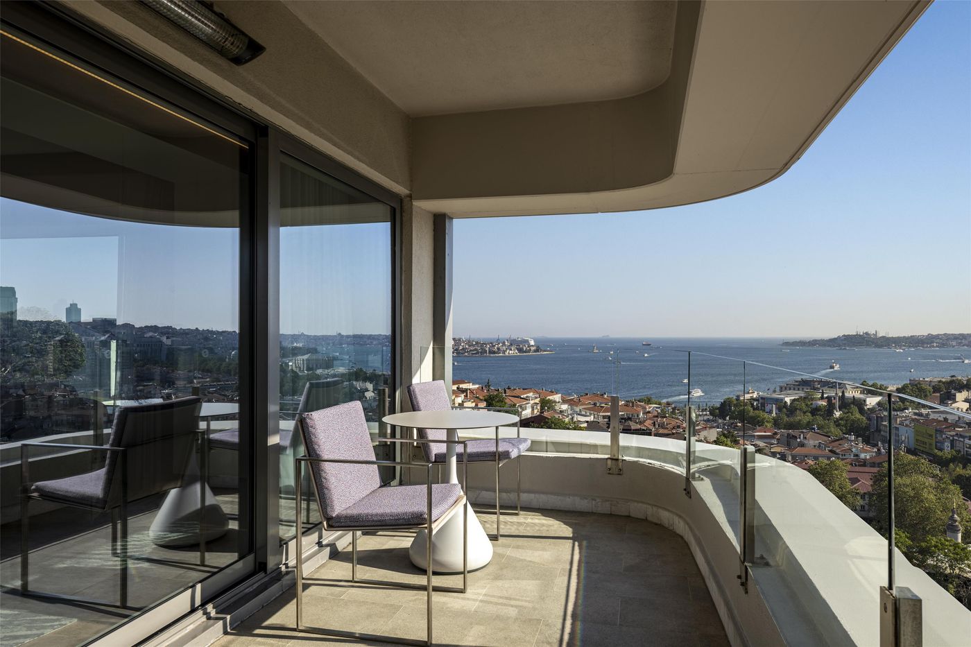 Conrad-Istanbul-Bosphorus-Room-104