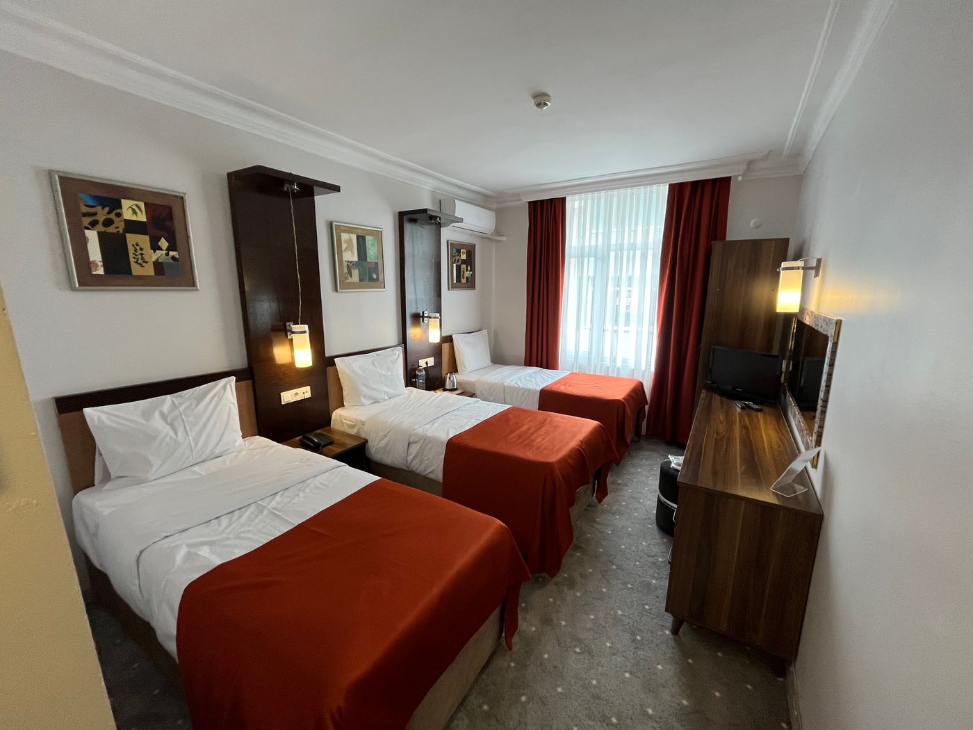 Hotel-Topkapi-Room-42