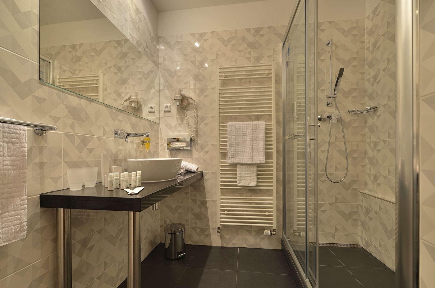 Ramada Airport Prague-Czech Republic-PRAGA-Room-7