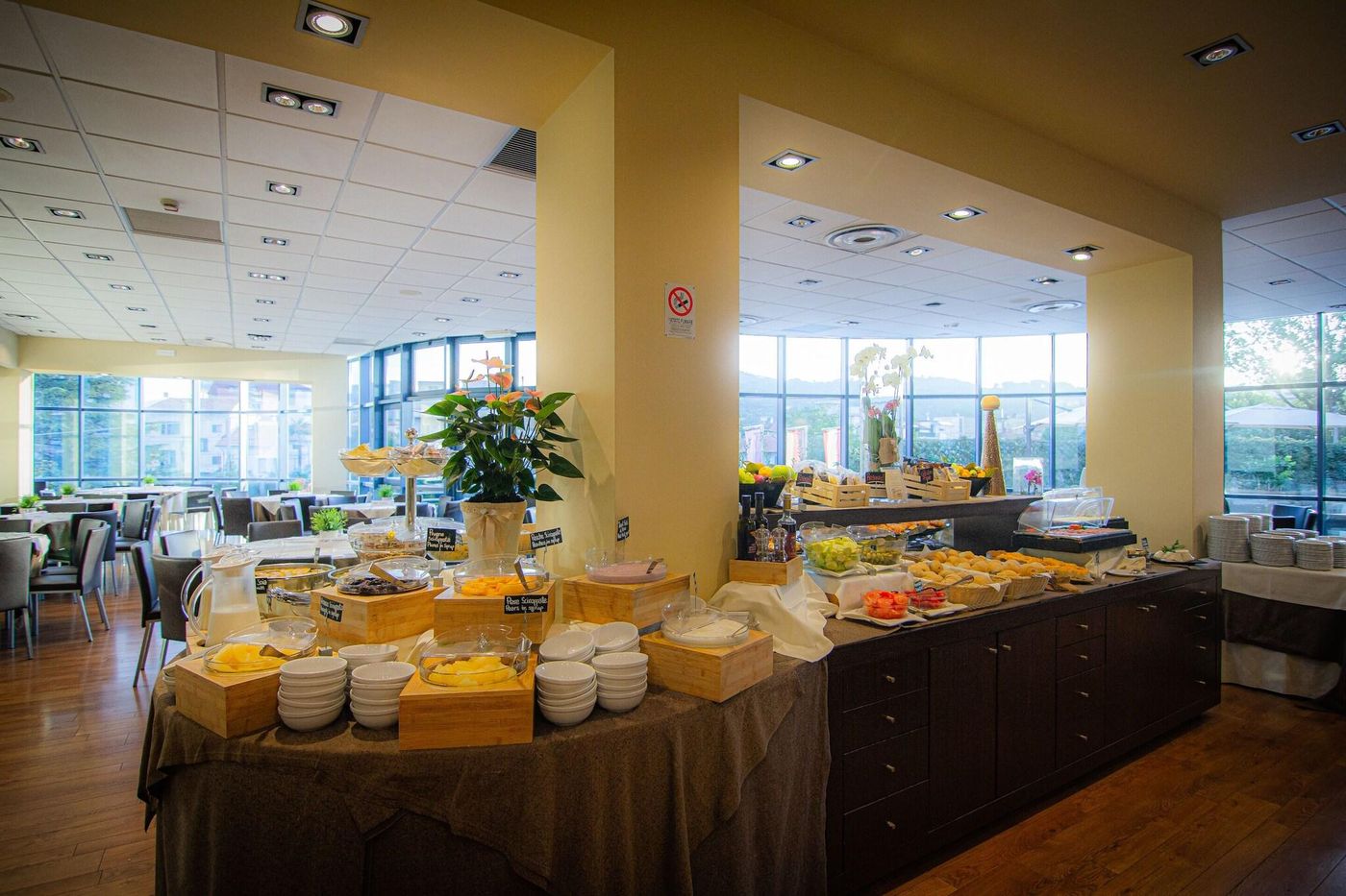 Hotel-Tuscany-Inn-Restaurant-30