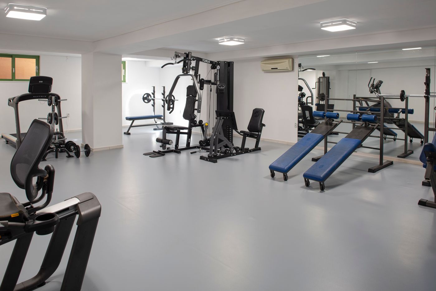 Samaina-Inn-Hotel-Sports-and-Entertainment-32