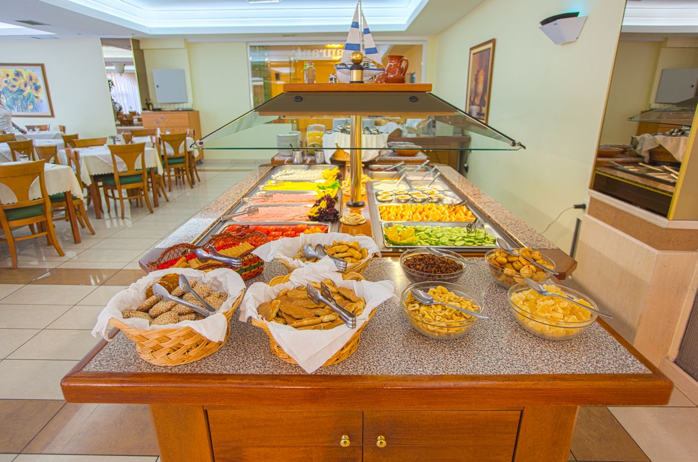 Continental-Palace-Restaurant-32